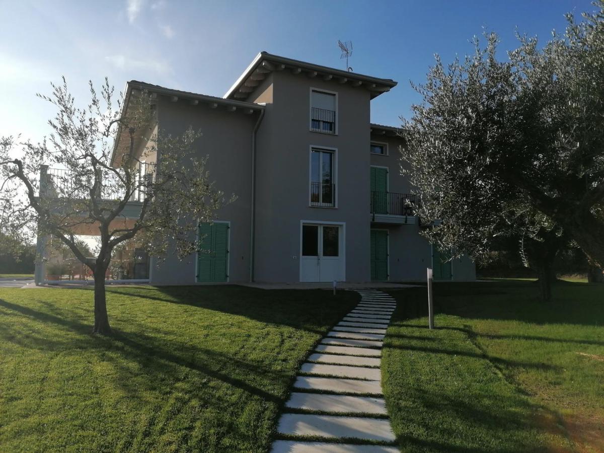 B&B Solstizio D'Estate San Felice del Benaco Bagian luar foto