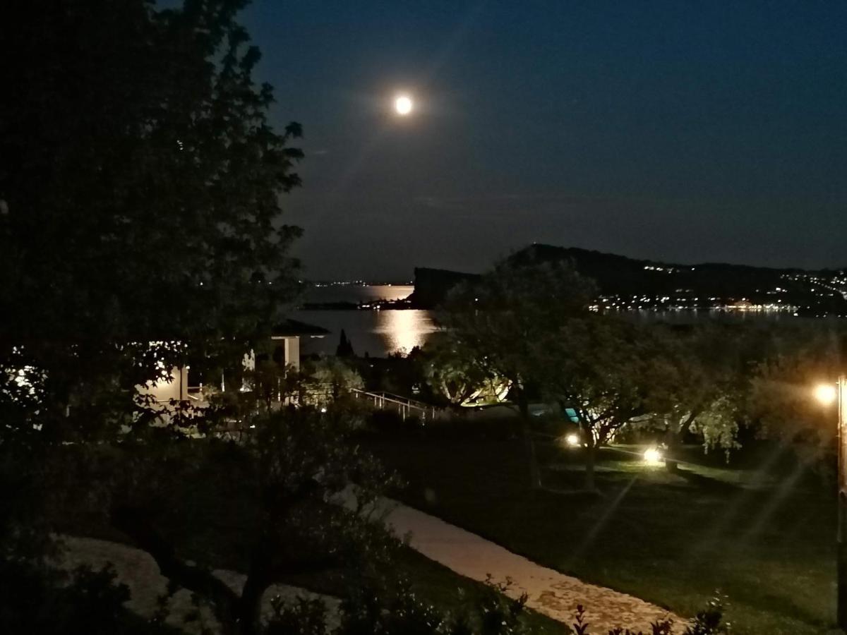 B&B Solstizio D'Estate San Felice del Benaco Bagian luar foto